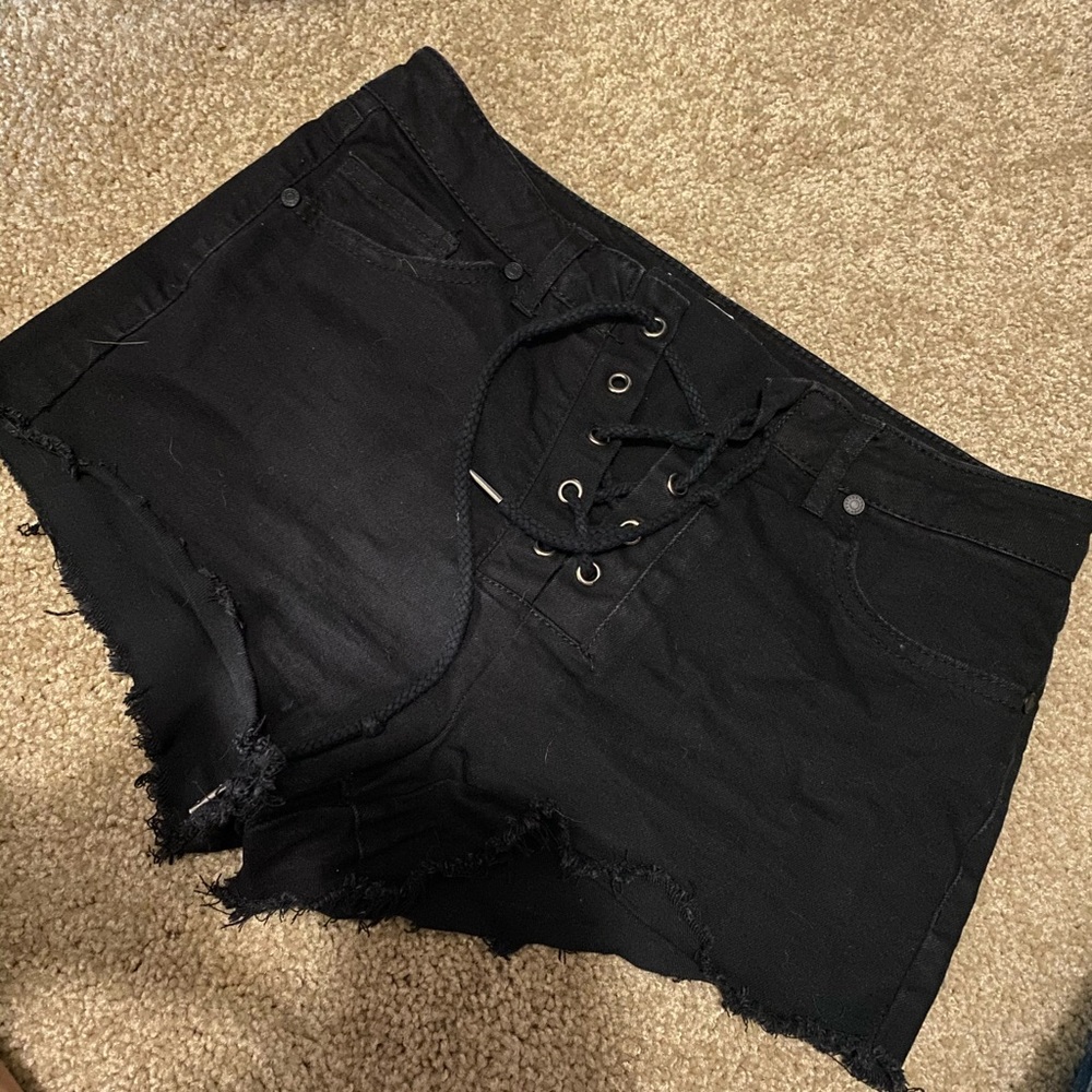 Mid rise front tie black jean shorts